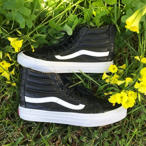 Vans Shoes - 🐾Sk8 Hi’s Black Leather w/ leopard interior 🐾